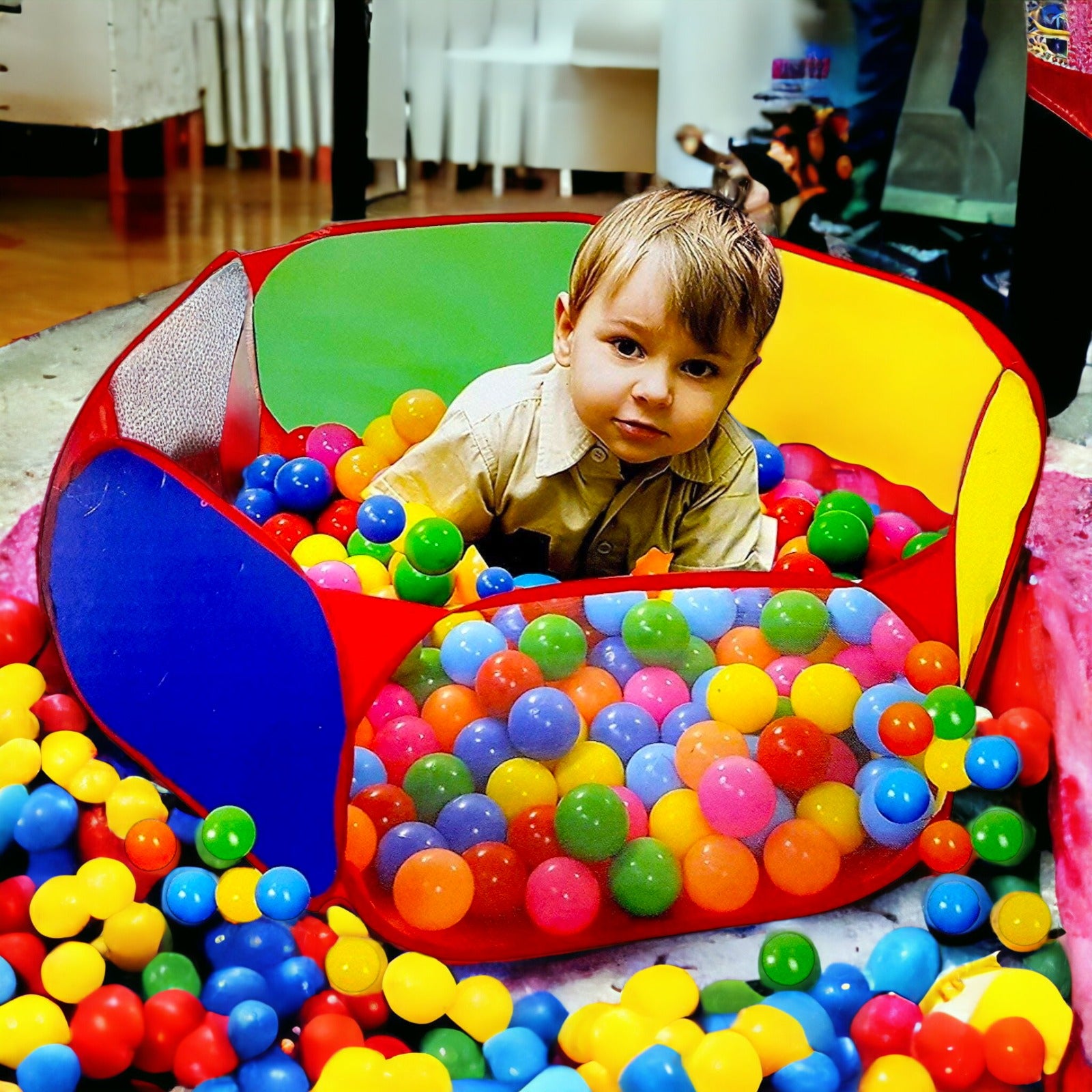 Tent House & Ball Pools